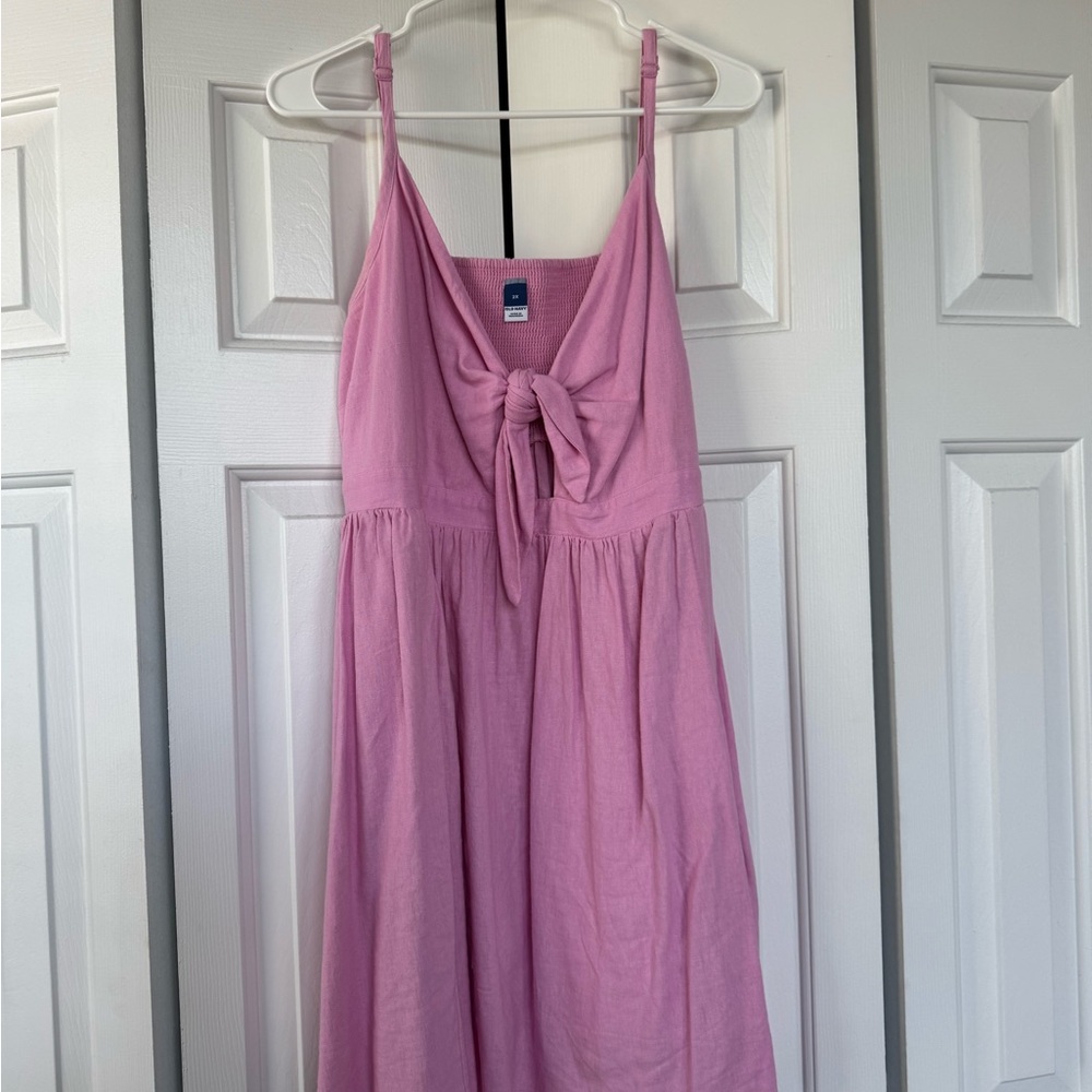 Pink Sleeveless Dress with Bow Detail